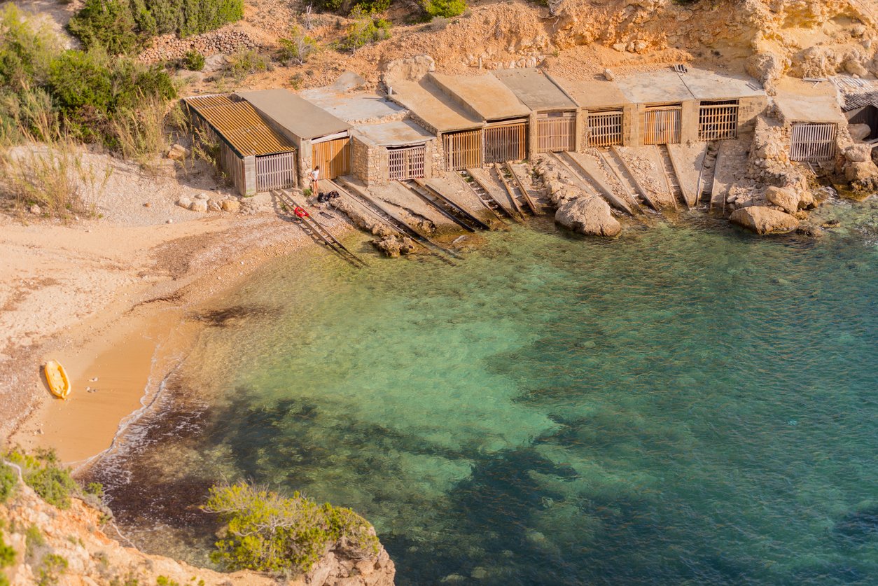 ¿Dónde encontrar los varaderos más bonitos de Ibiza?