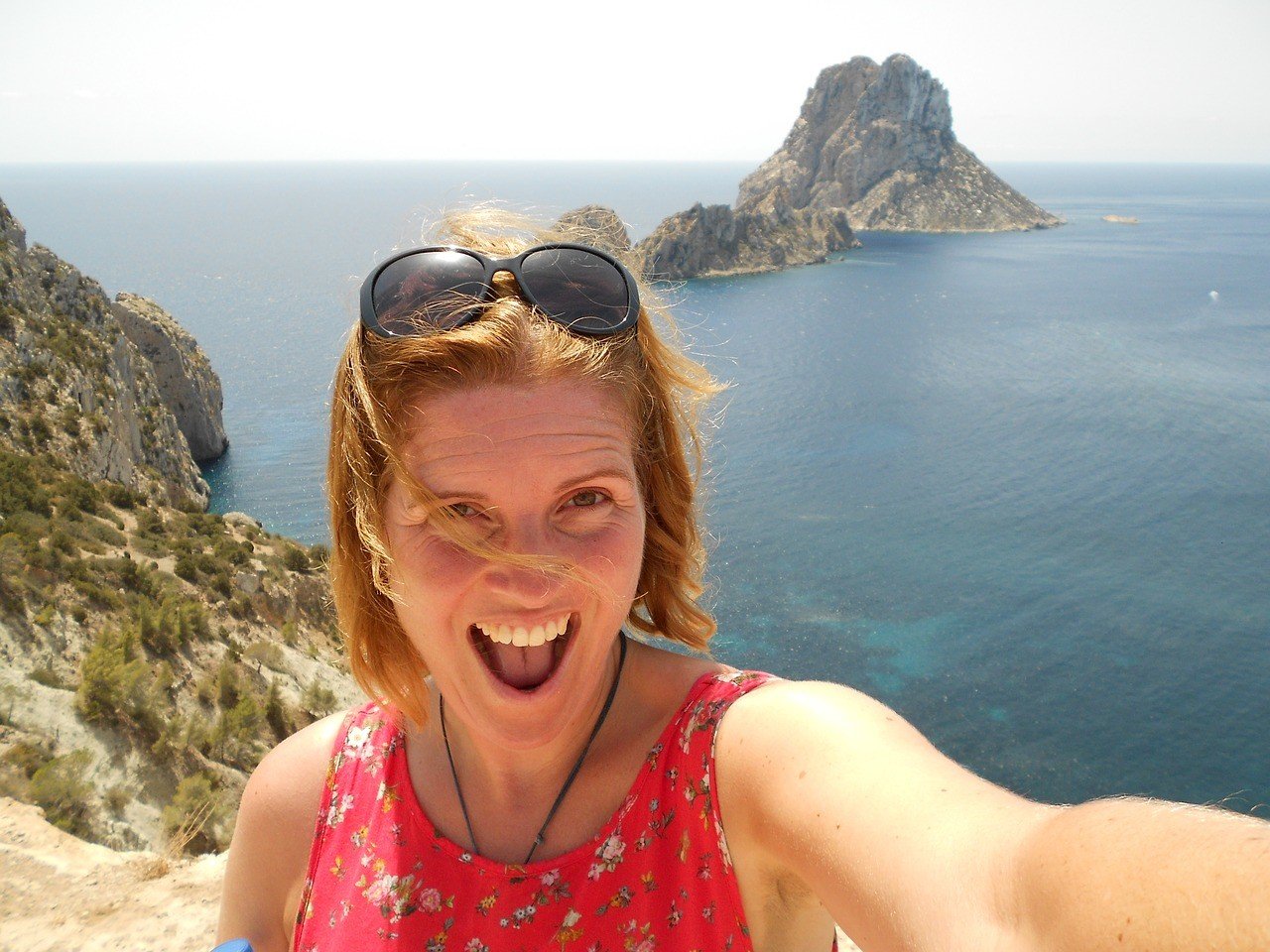 Los 5 selfies obligatorios durante tus vacaciones en Ibiza