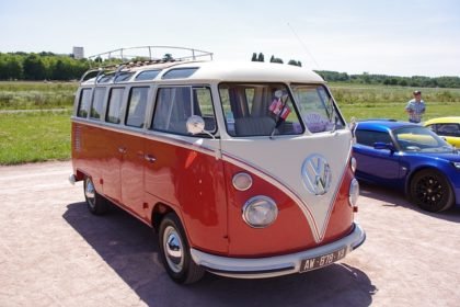 old-car-806292_640