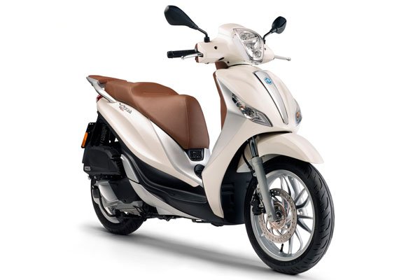 Alquiler Coches Ibiza - Piaggio Medley 125c.c