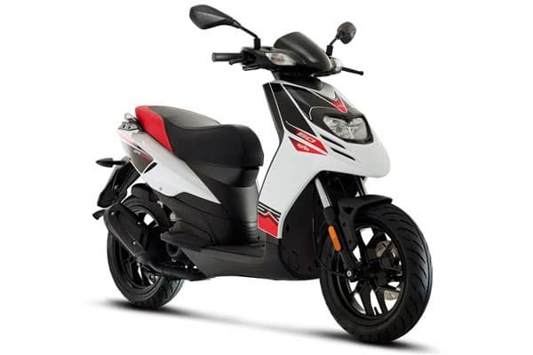 Alquiler Coches Ibiza - Aprilia SR Motard 50c.c